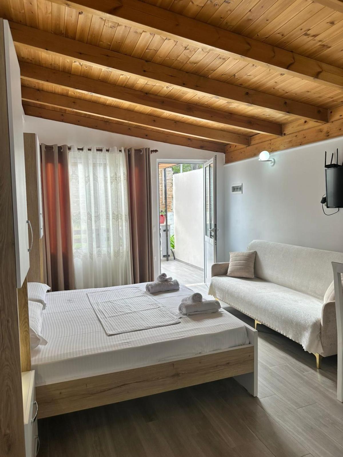Vila Soleil Avlonya Dış mekan fotoğraf